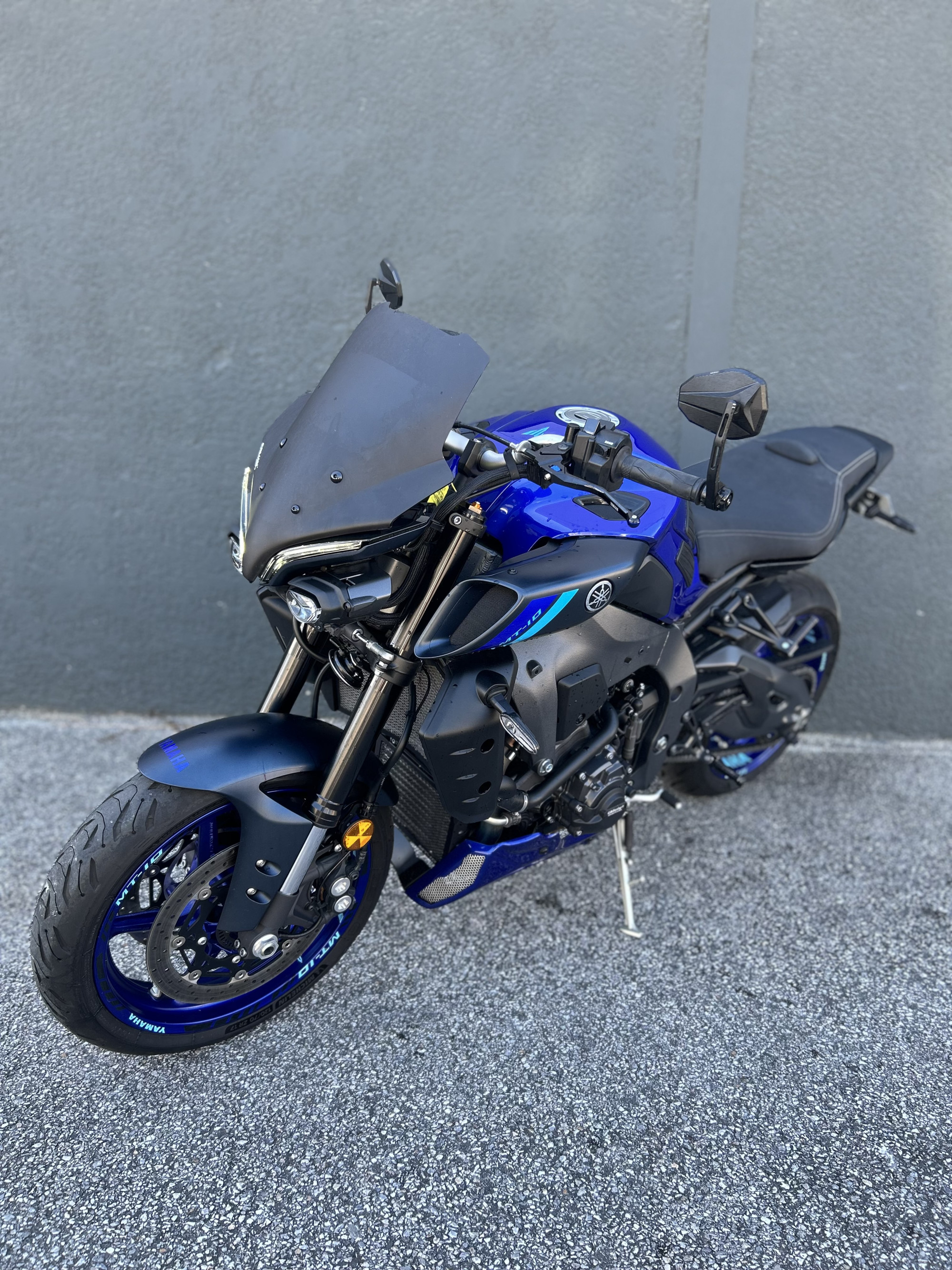YAMAHA MT-10