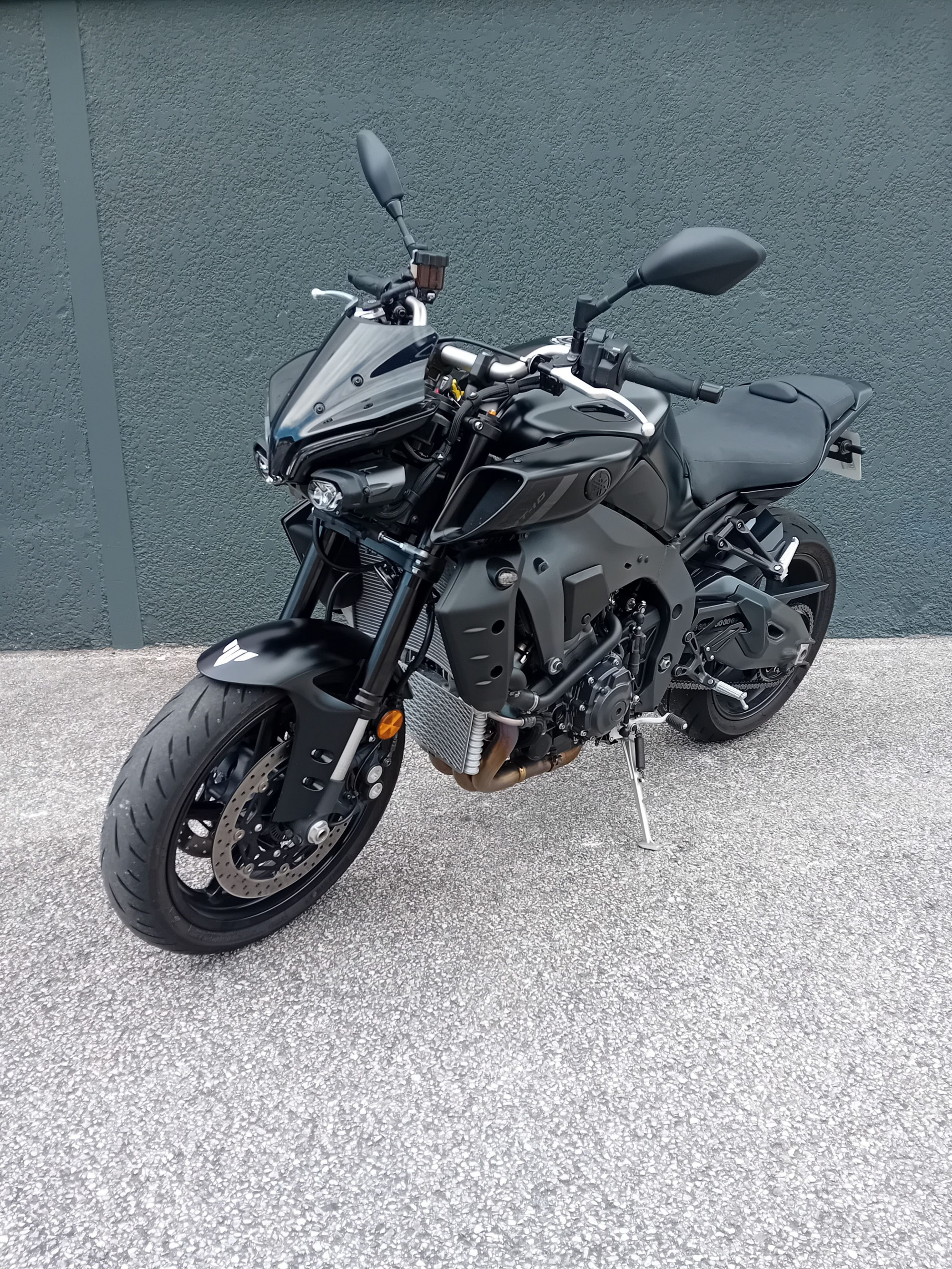 YAMAHA MT-10