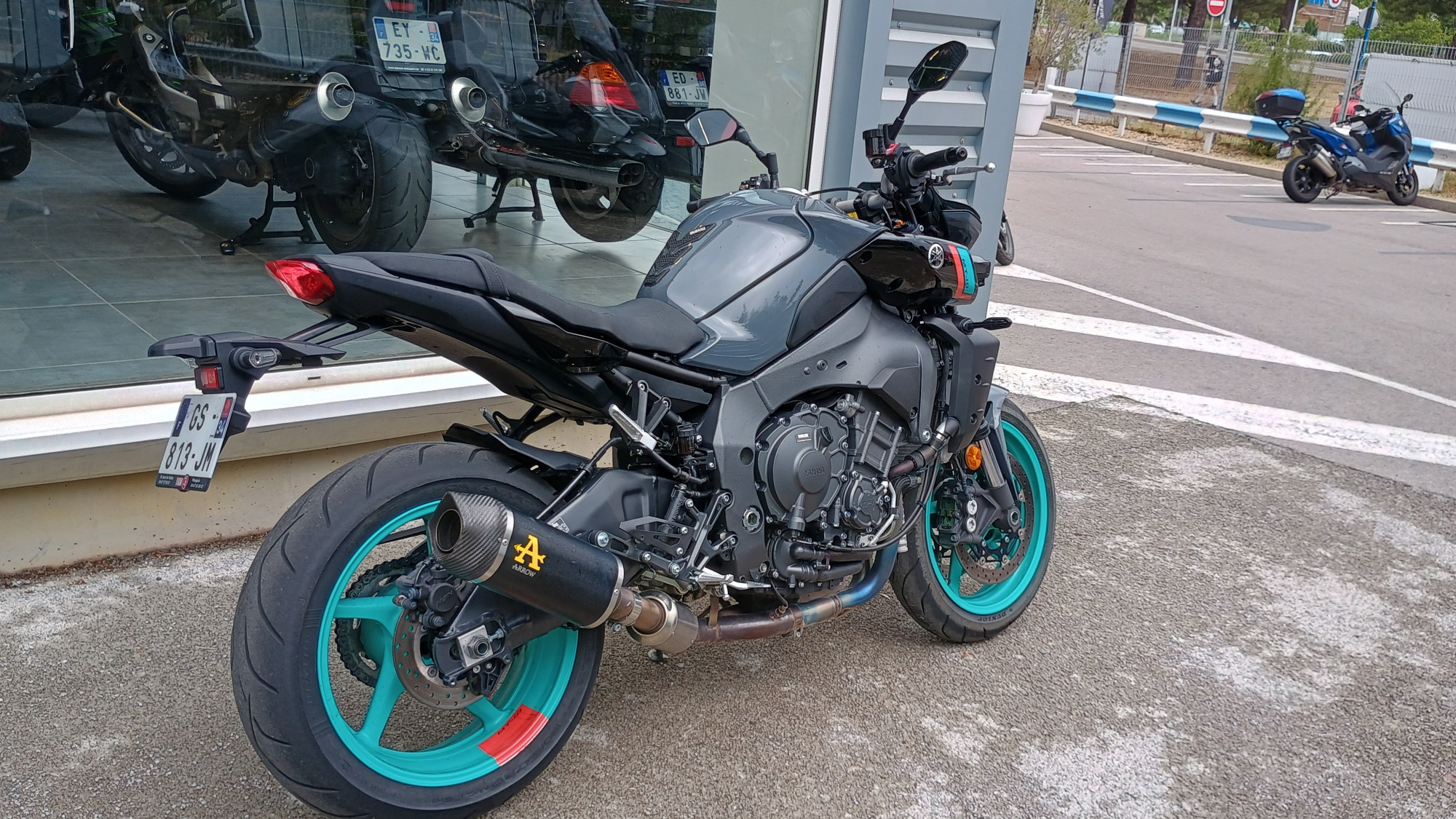 YAMAHA MT-10