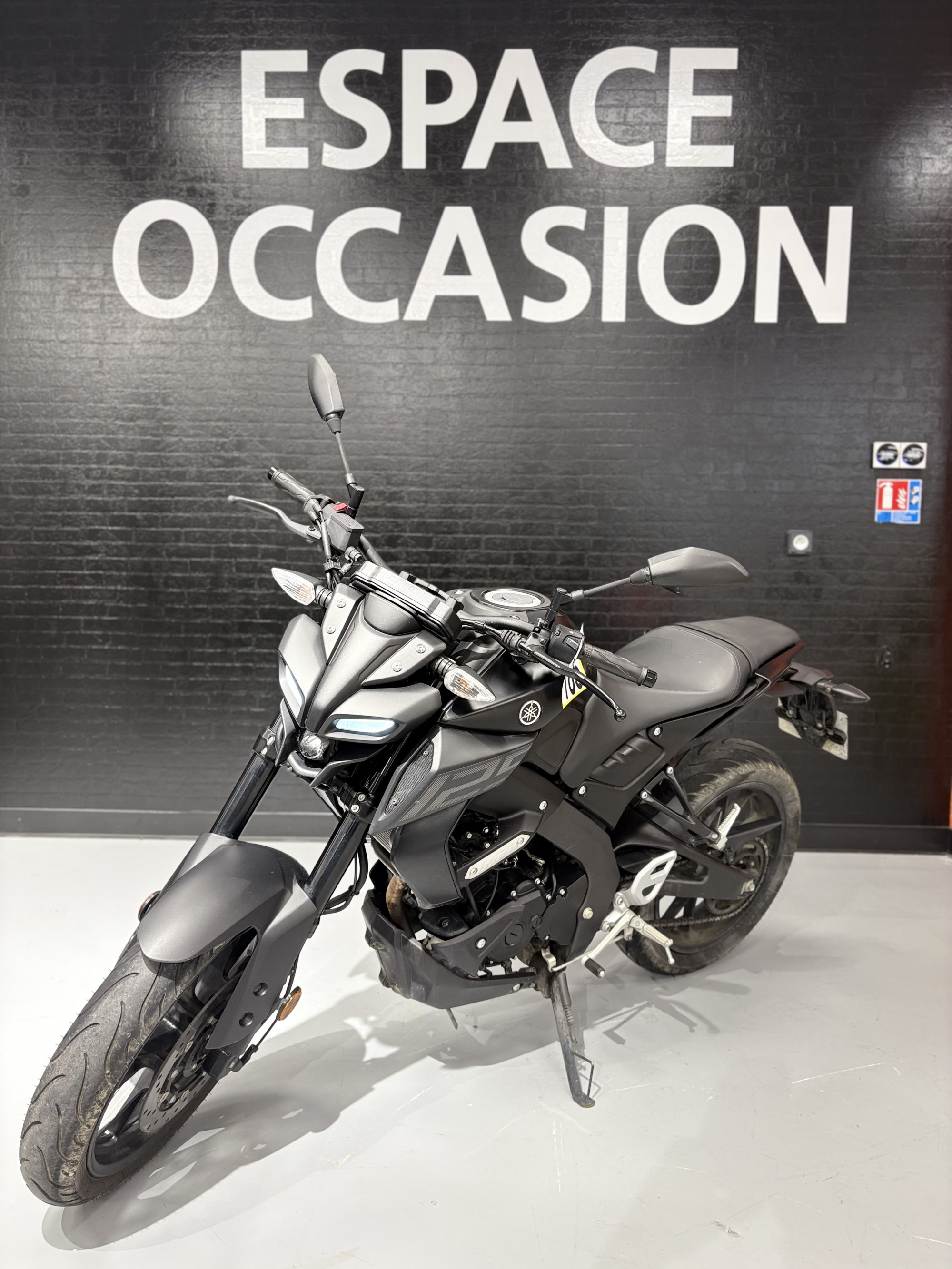 YAMAHA MT-125 ABS
