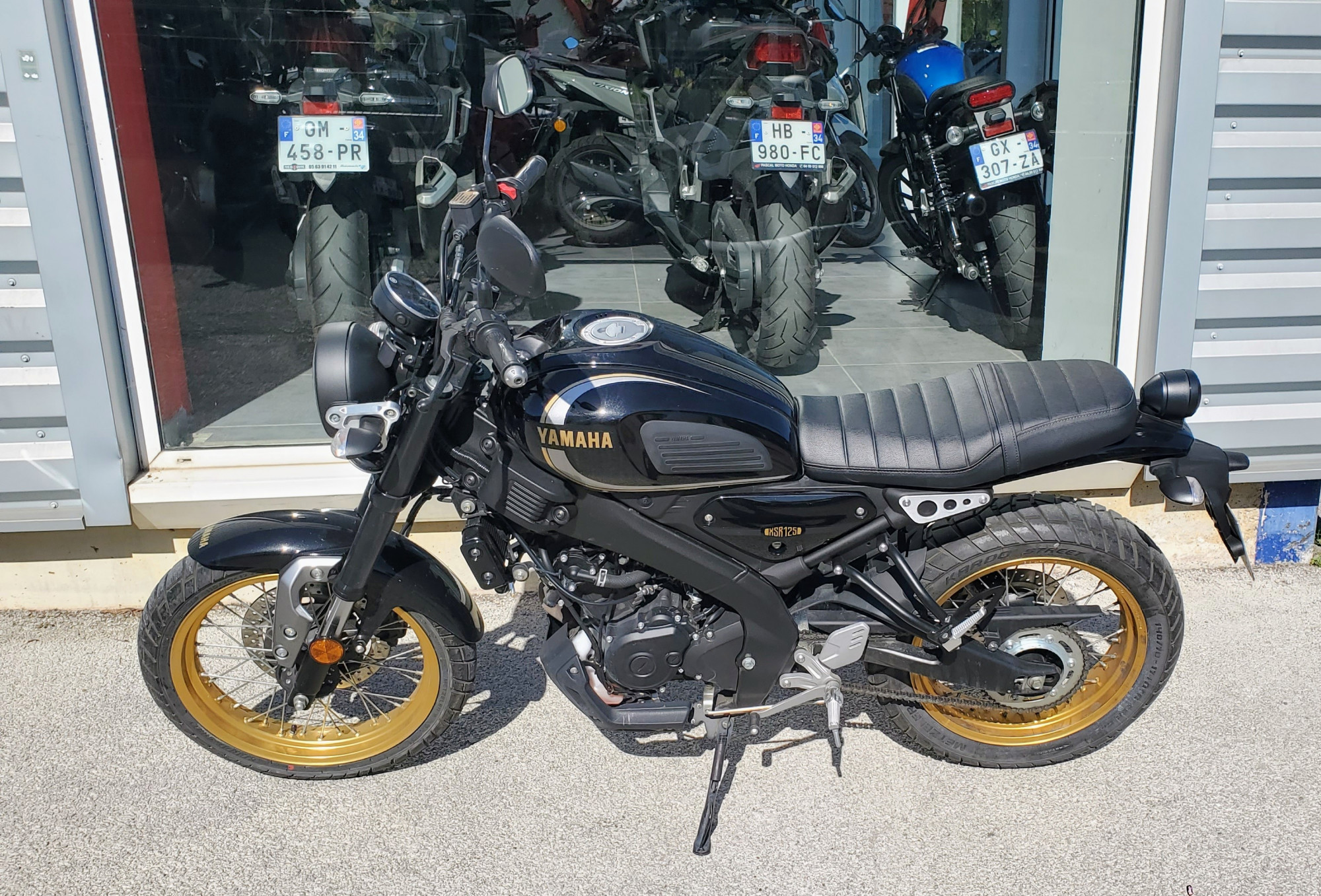 YAMAHA XSR 125