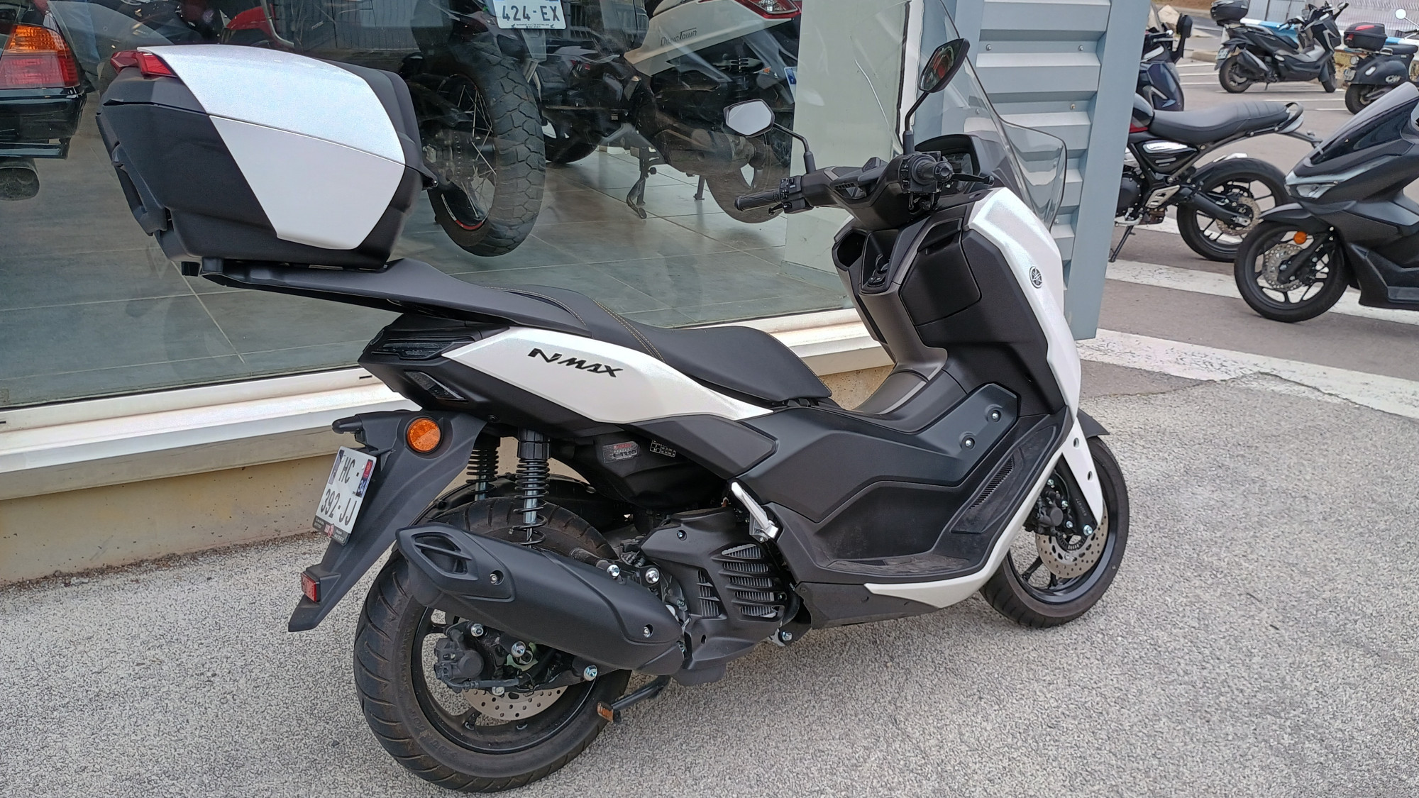 YAMAHA NMAX 125