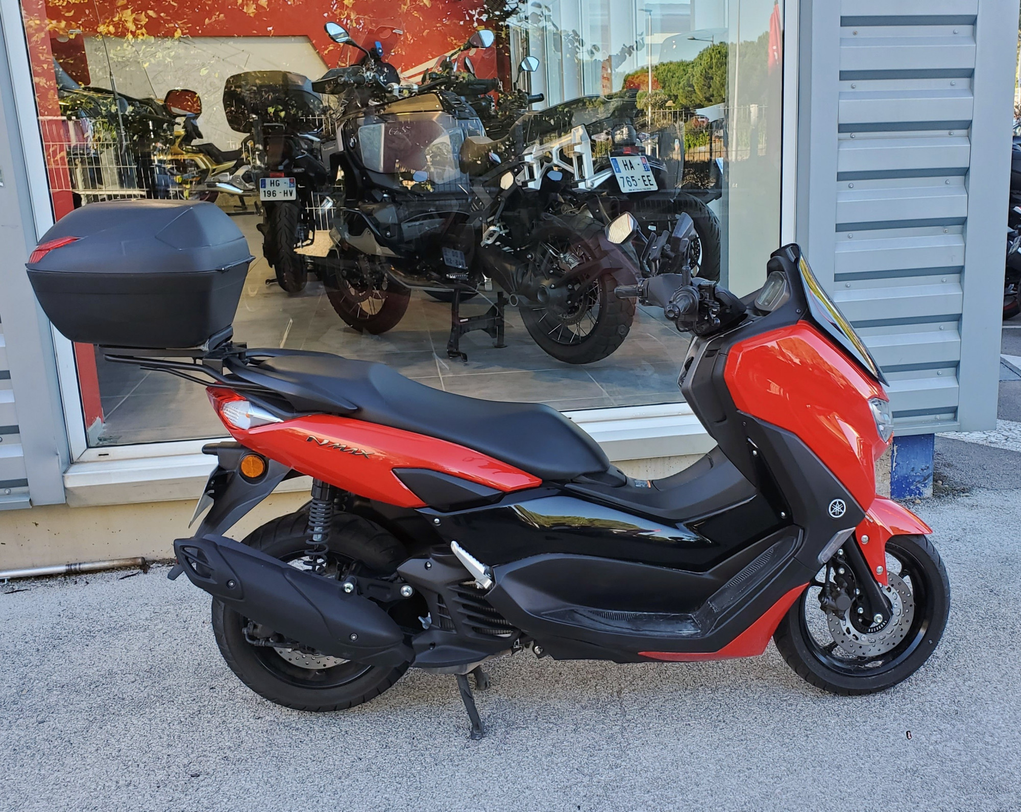 YAMAHA NMAX 125