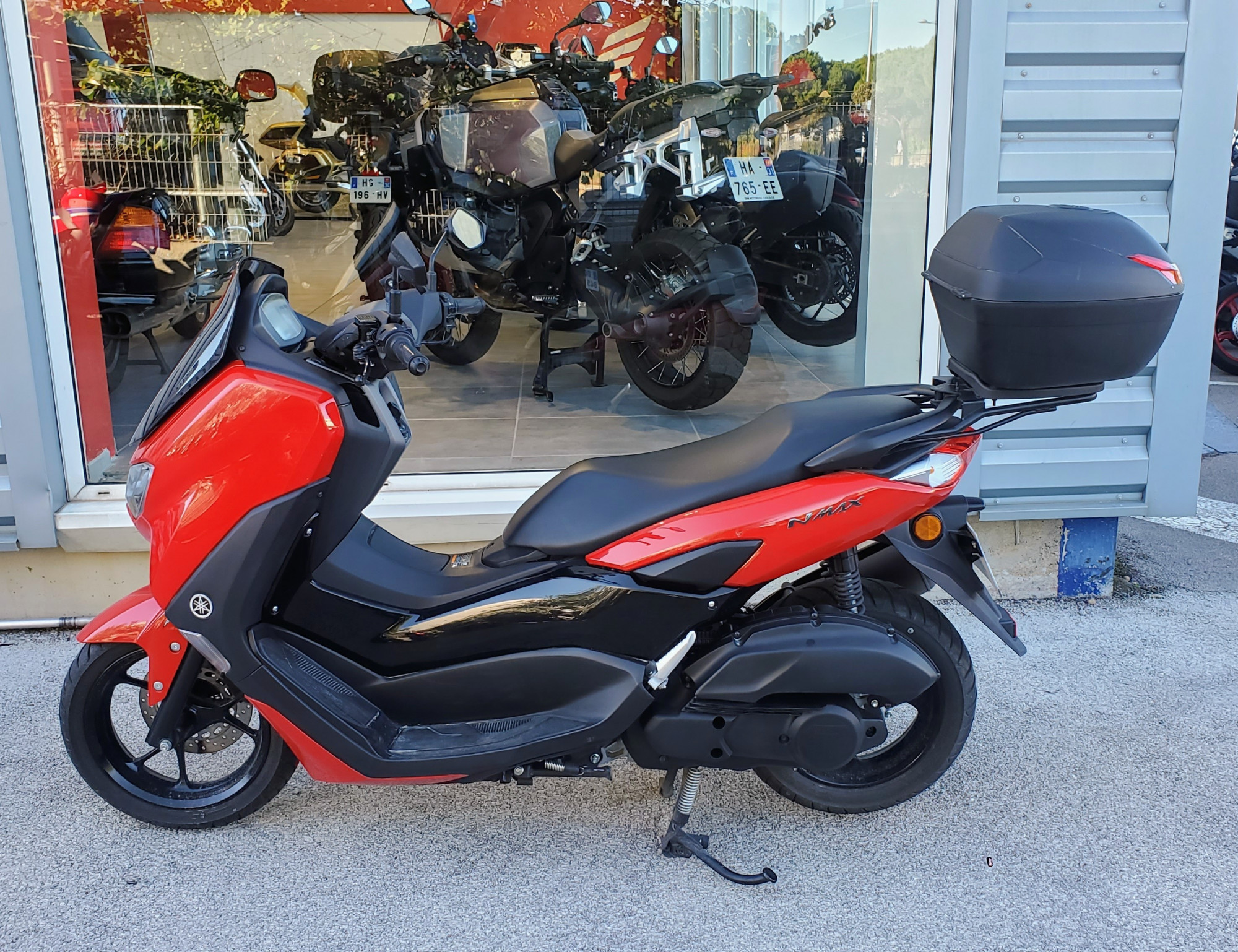 YAMAHA NMAX 125