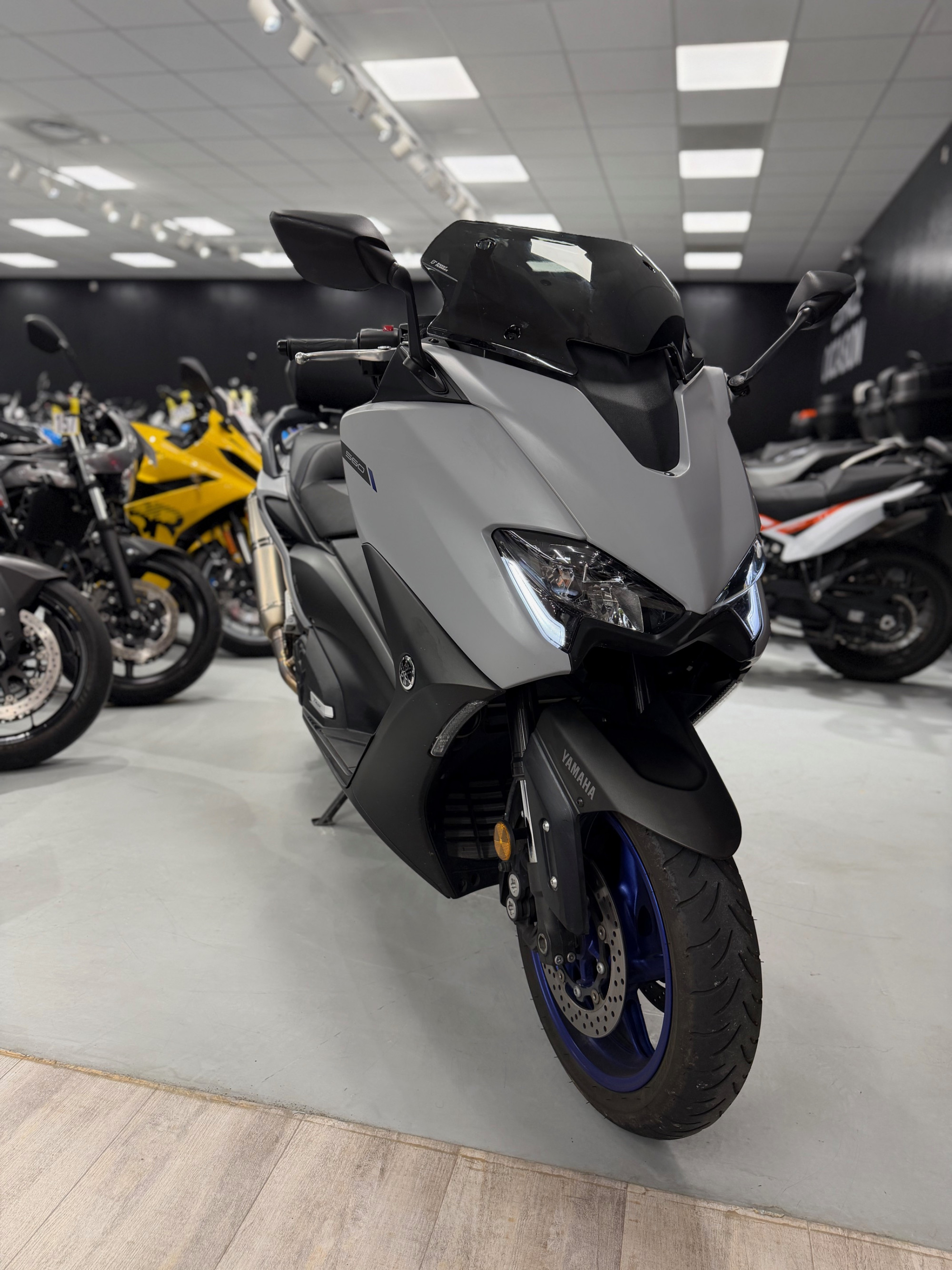 YAMAHA XP T-MAX 560