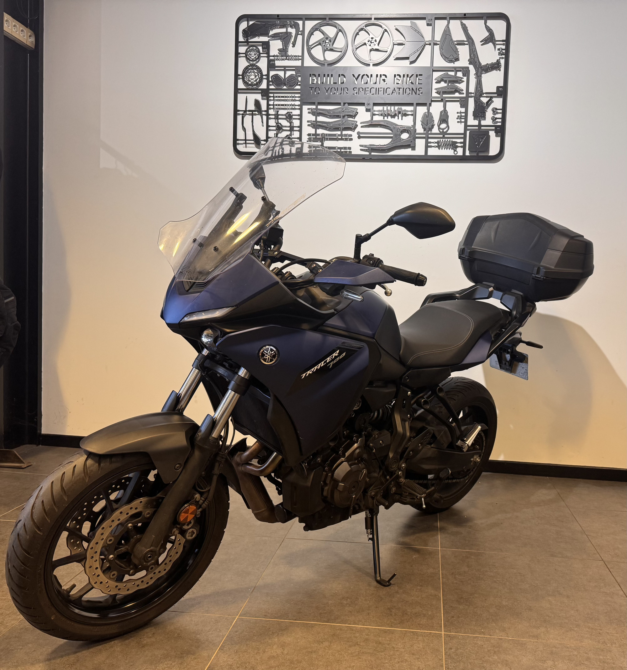 YAMAHA TRACER 7