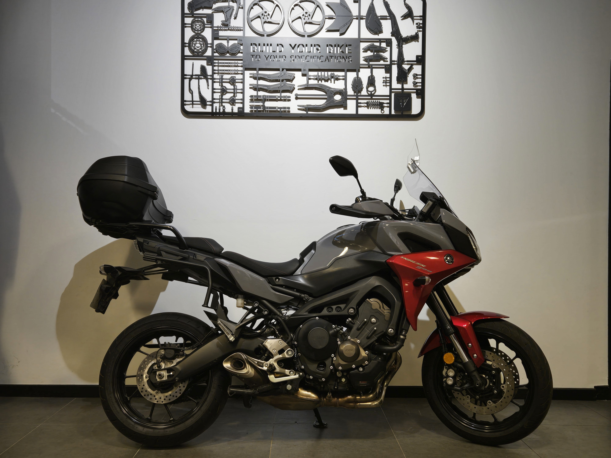 YAMAHA TRACER 900
