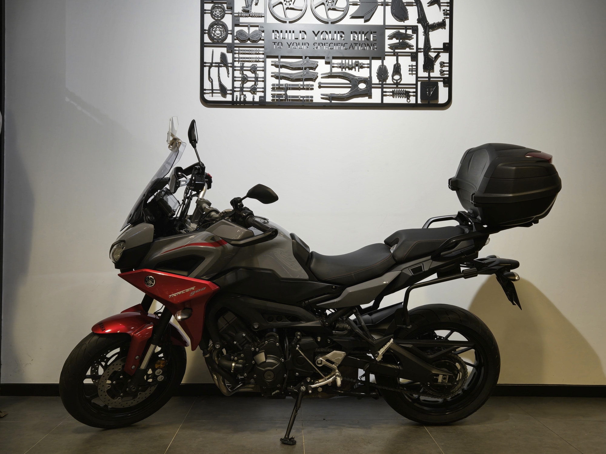 YAMAHA TRACER 900
