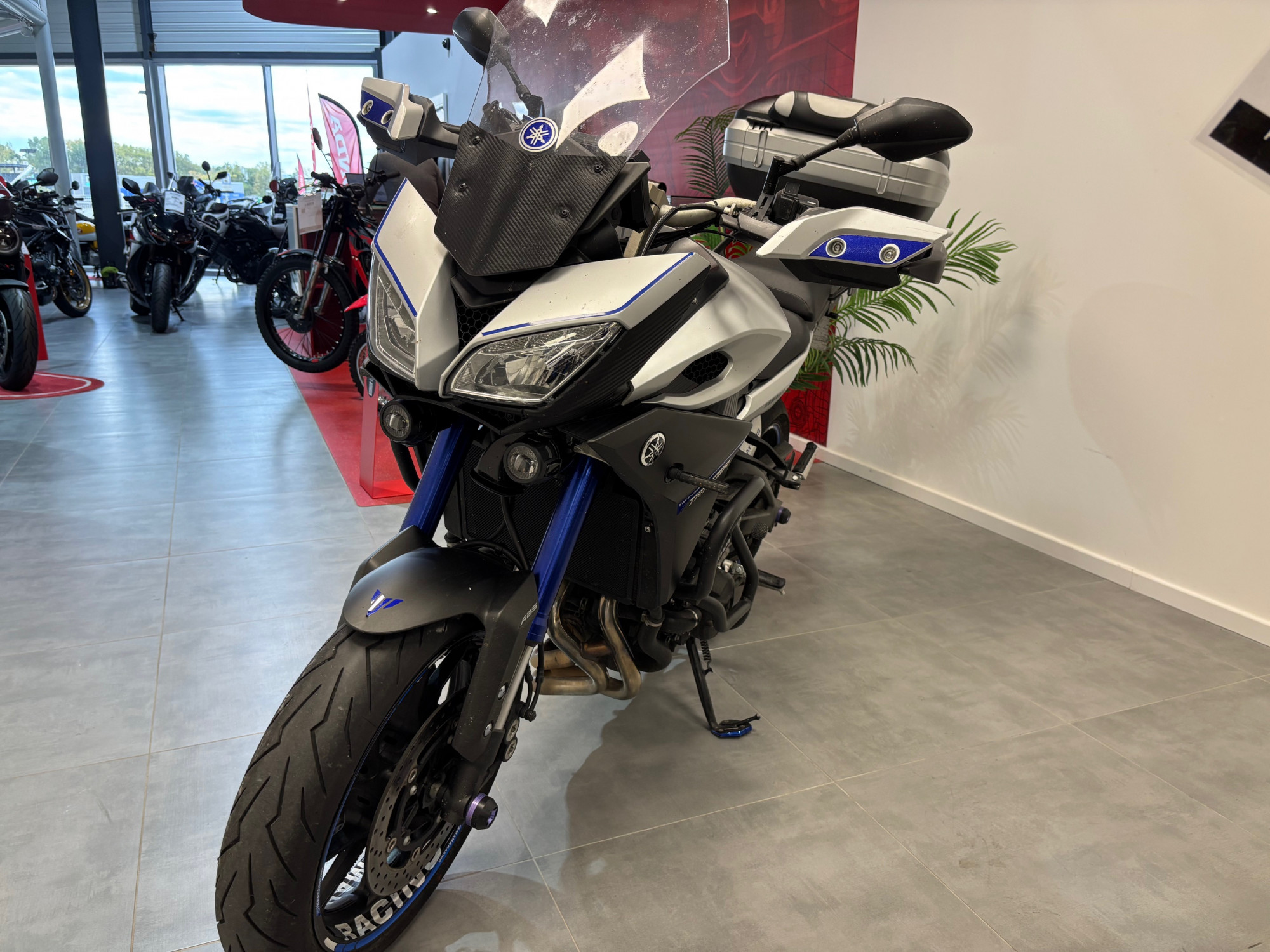 YAMAHA TRACER 900
