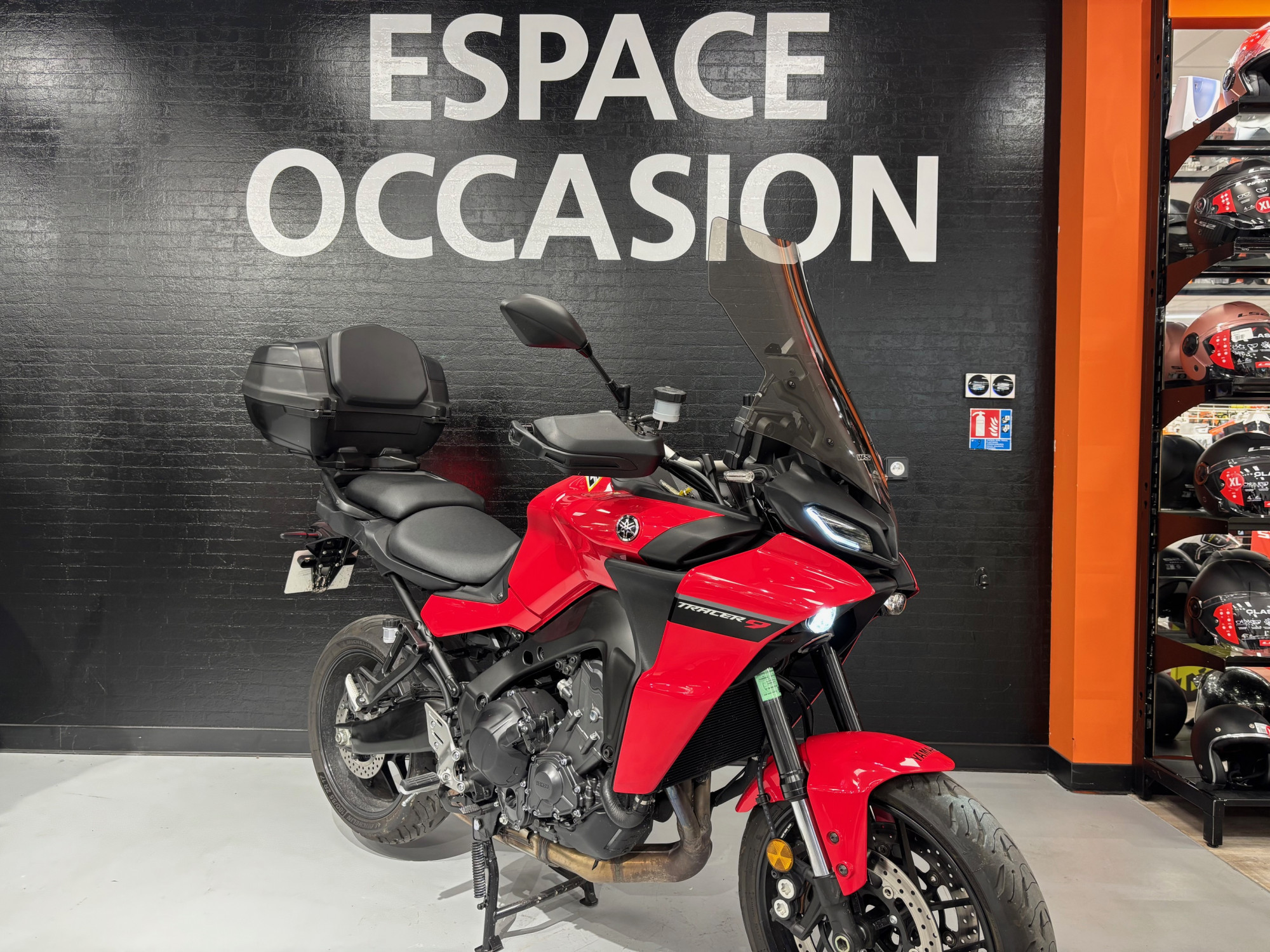 YAMAHA TRACER 9