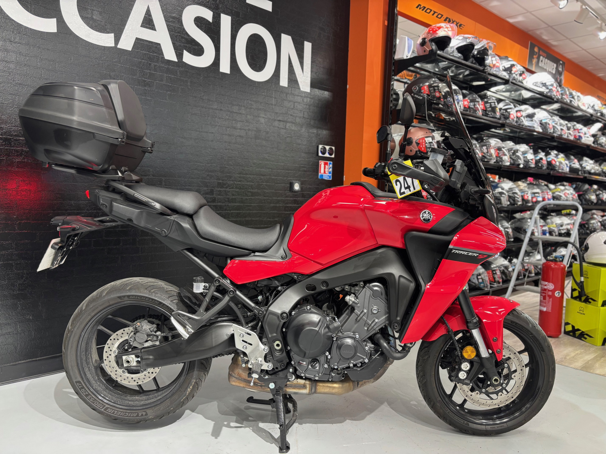 YAMAHA TRACER 9