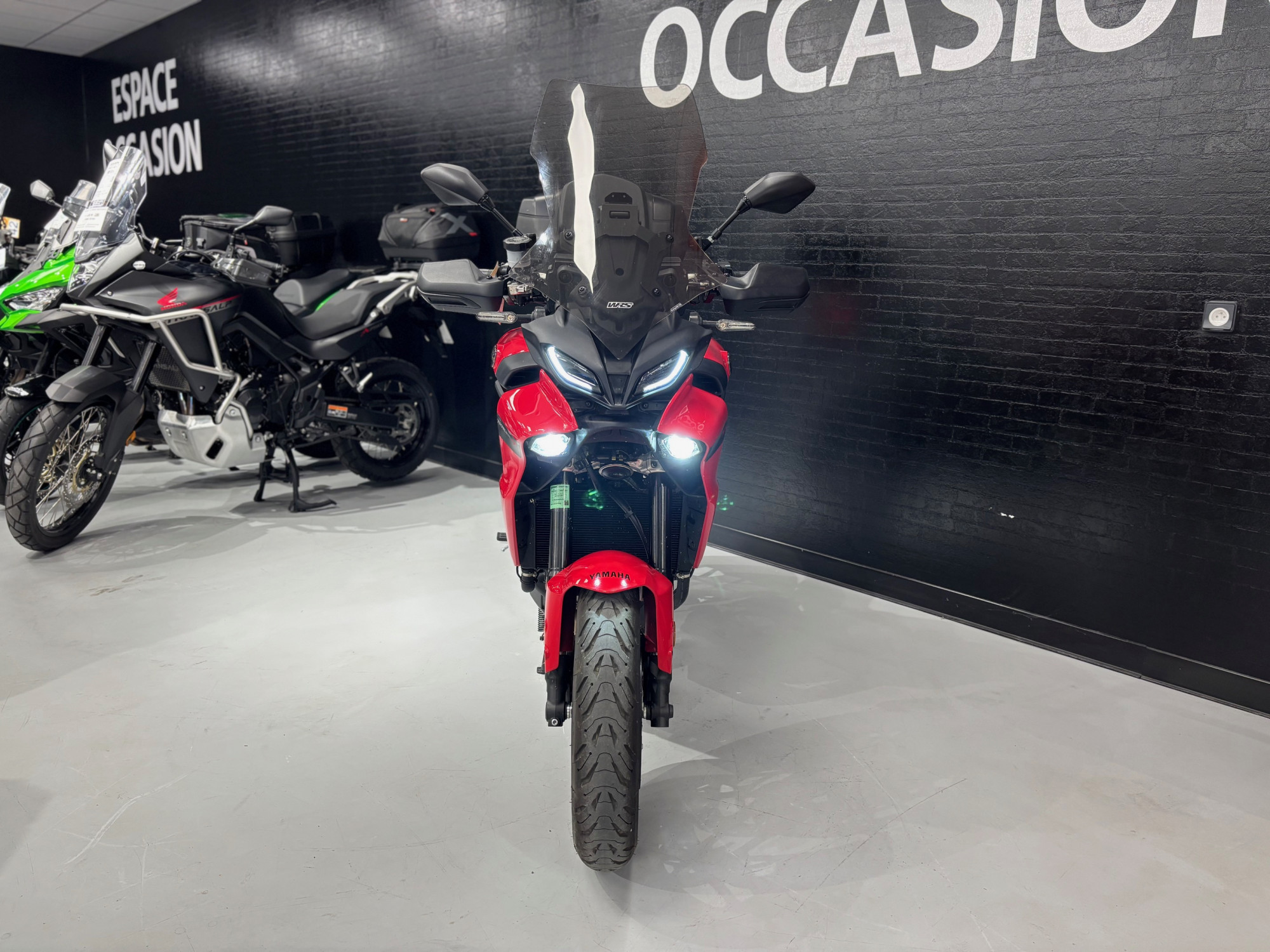 YAMAHA TRACER 9