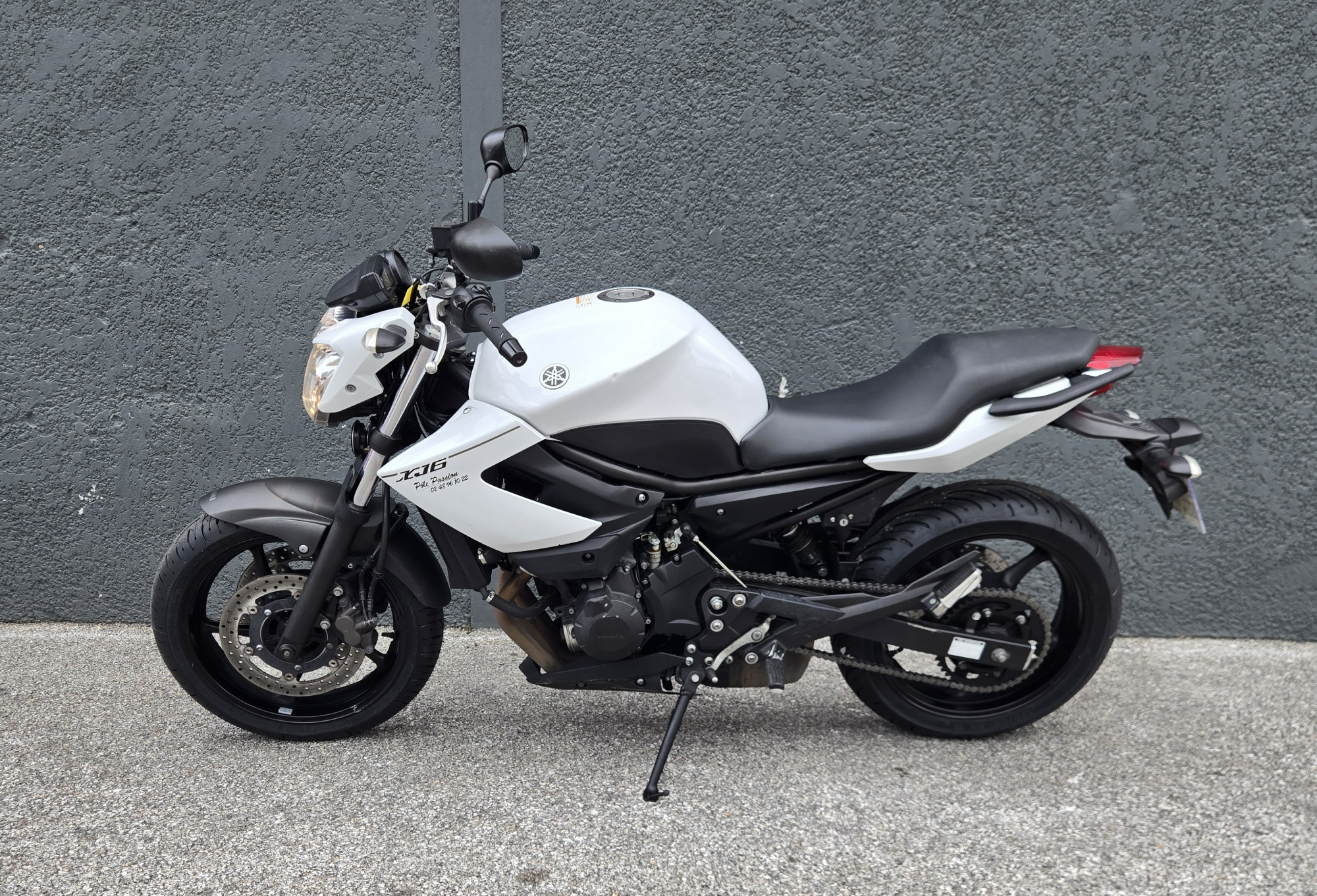 YAMAHA XJ6-N