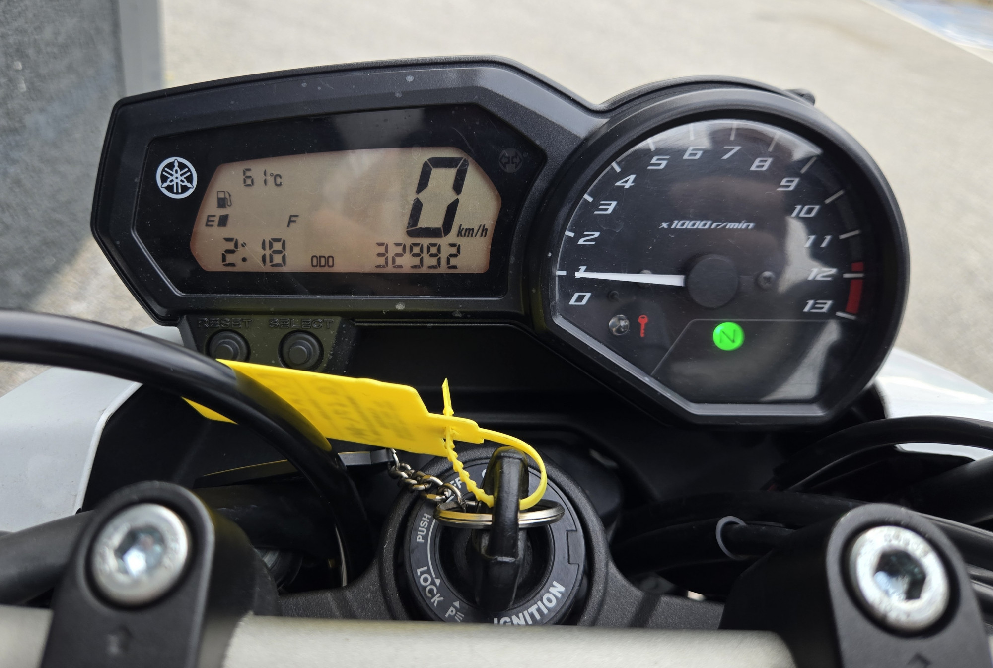YAMAHA XJ6-N