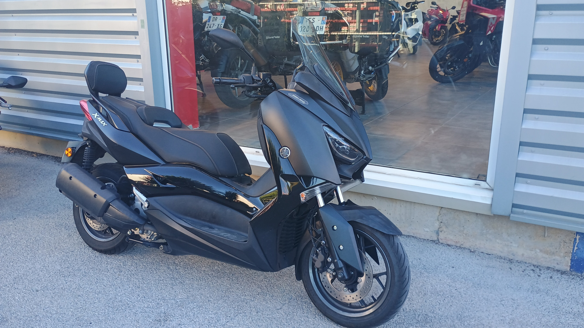 YAMAHA XMAX 300 IRON MAX