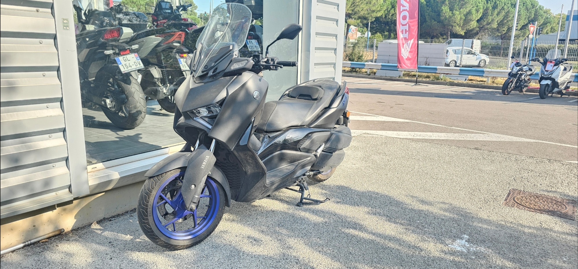 YAMAHA XMAX 300