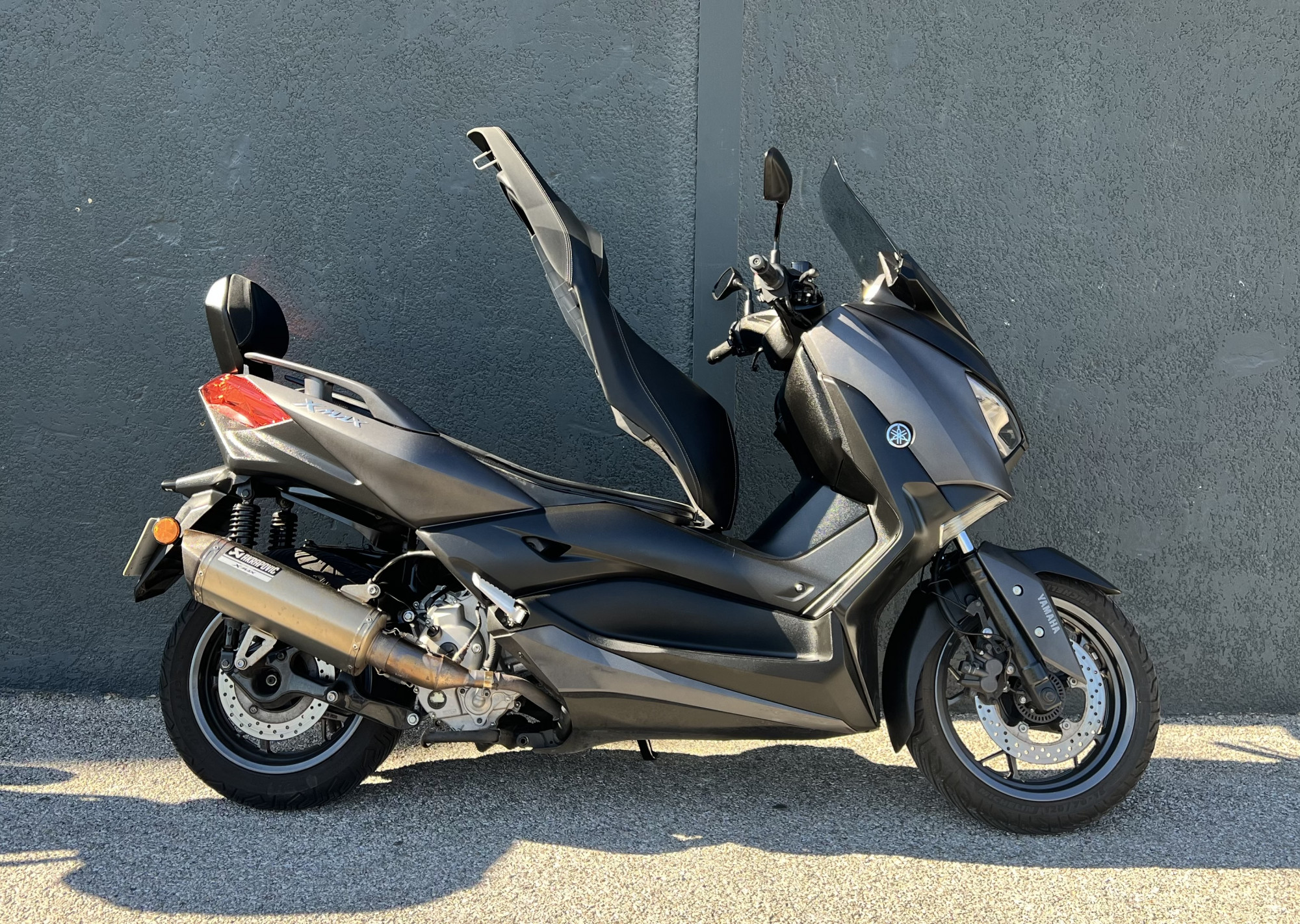 YAMAHA XMAX 300