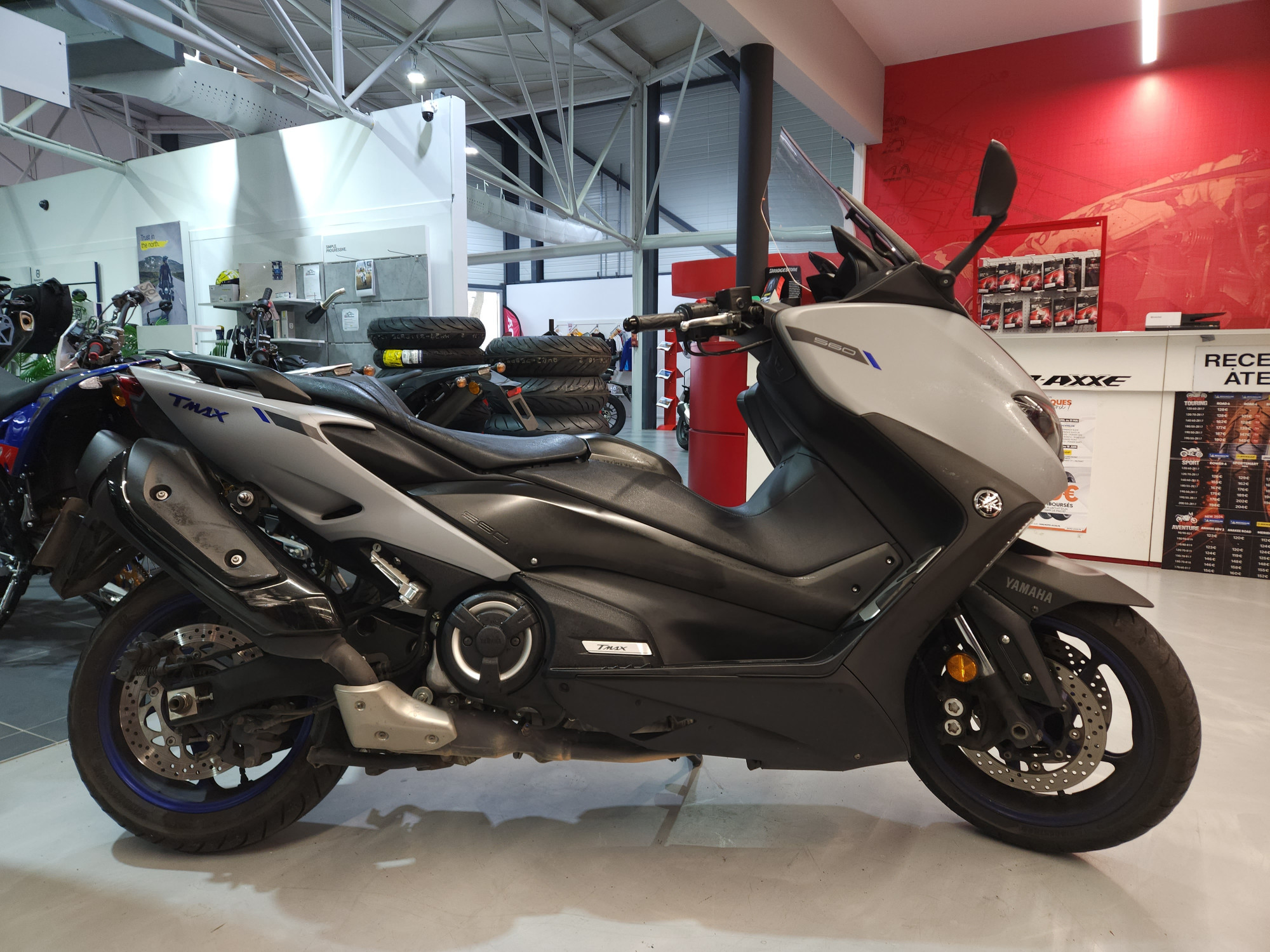 YAMAHA XP T-MAX 560