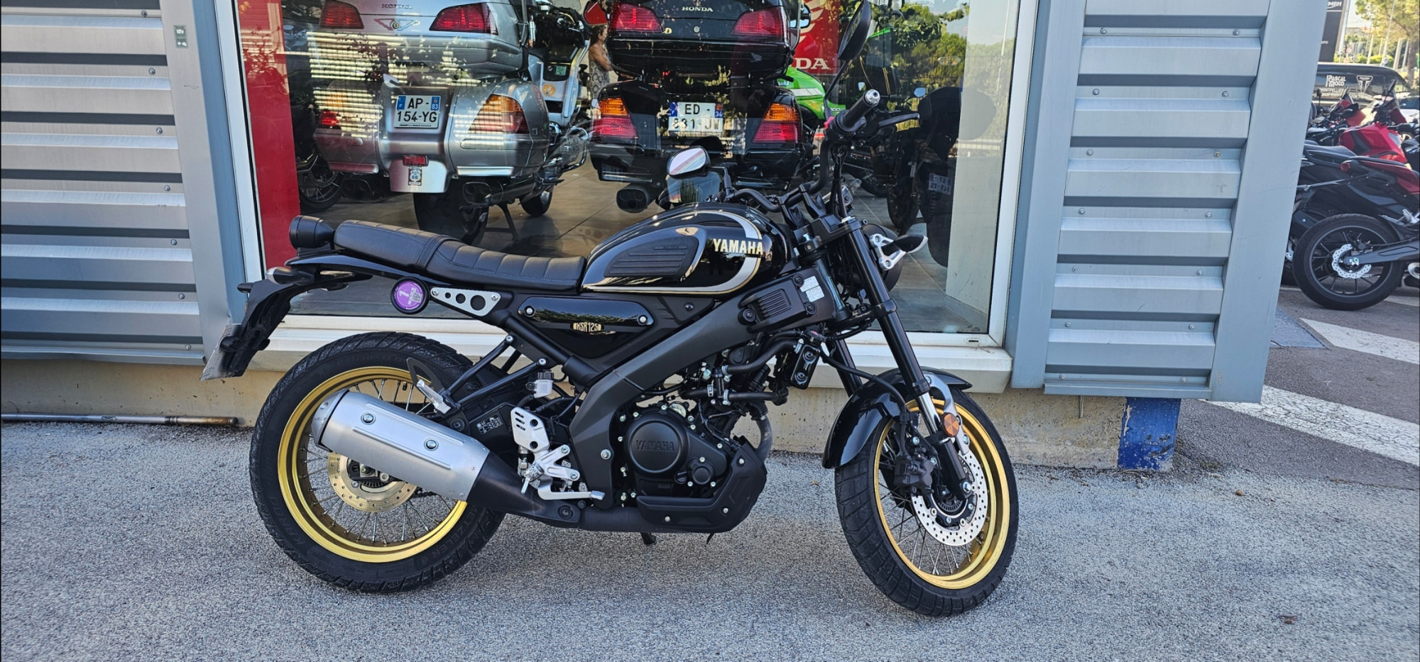 YAMAHA XSR 125