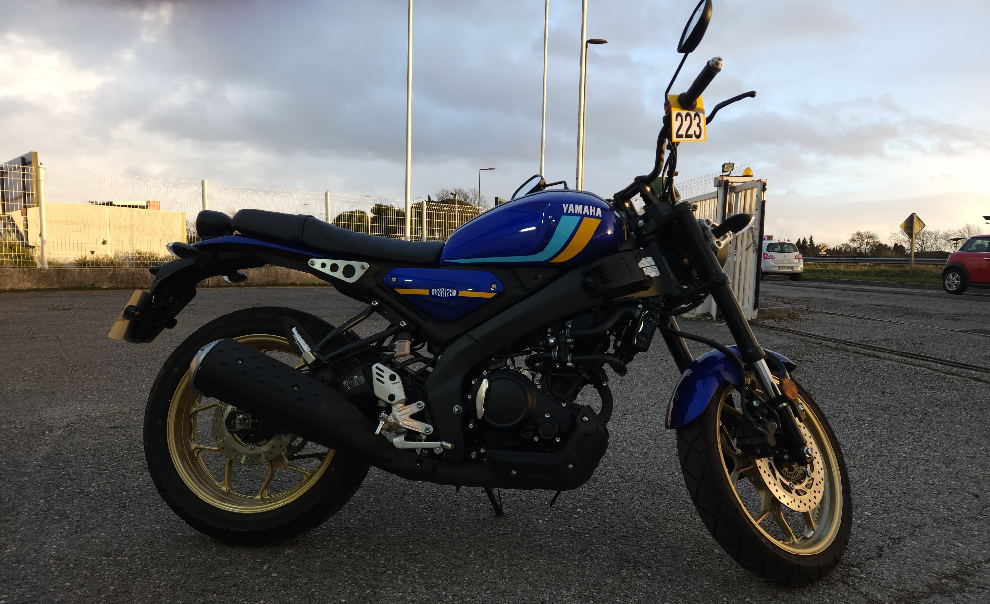 YAMAHA XSR 125