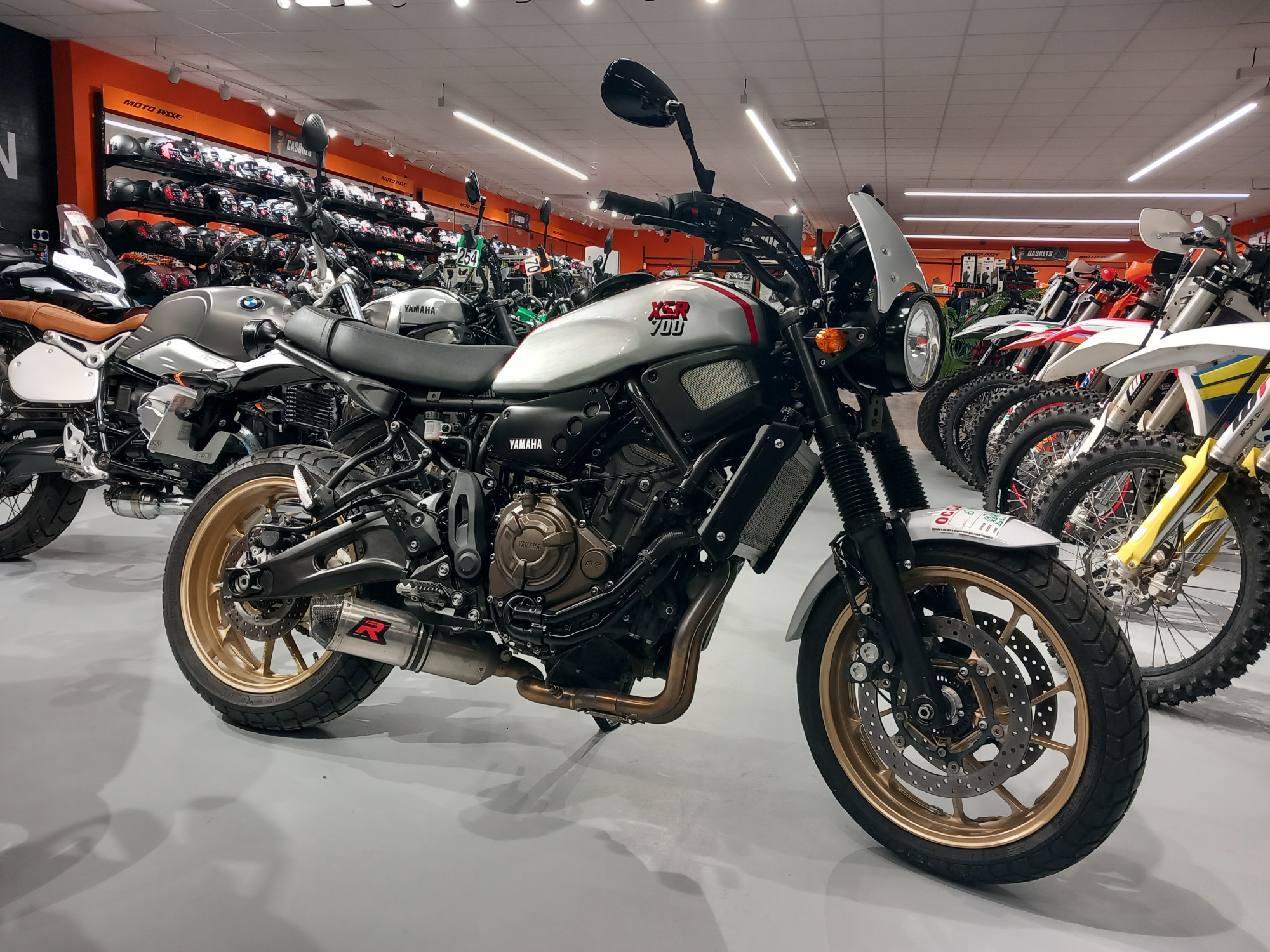 YAMAHA XSR 700 XTRIBUTE