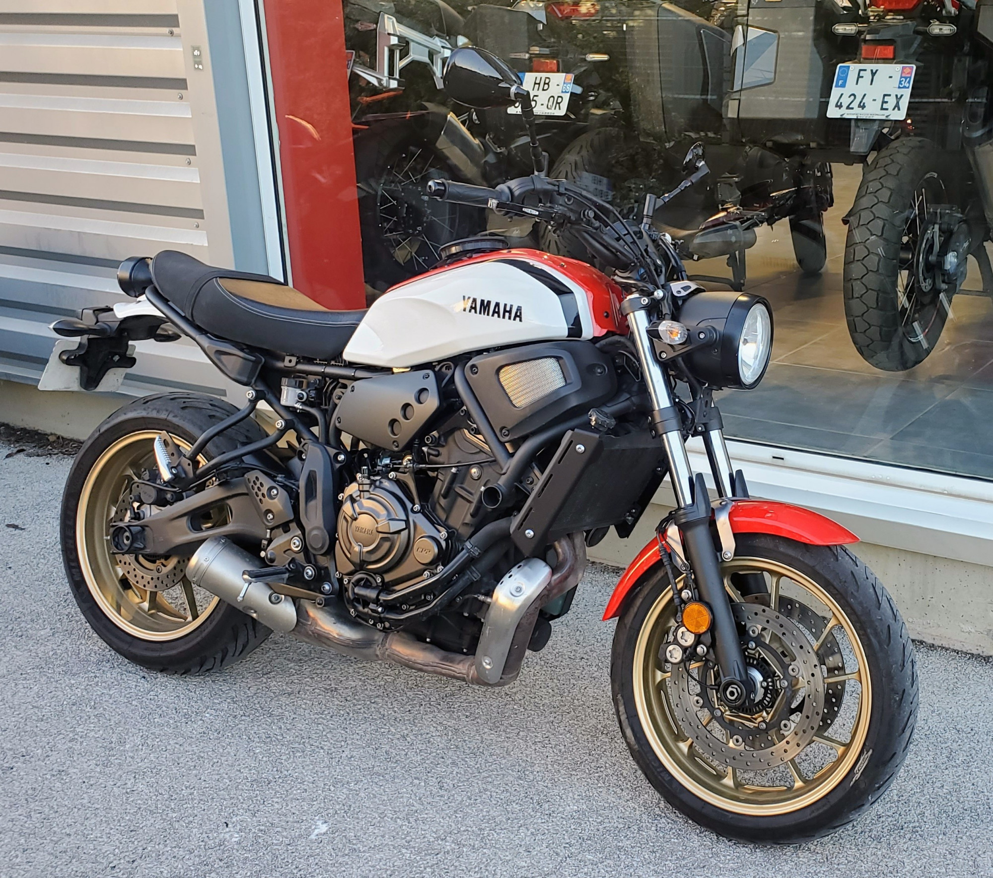 YAMAHA XSR 700