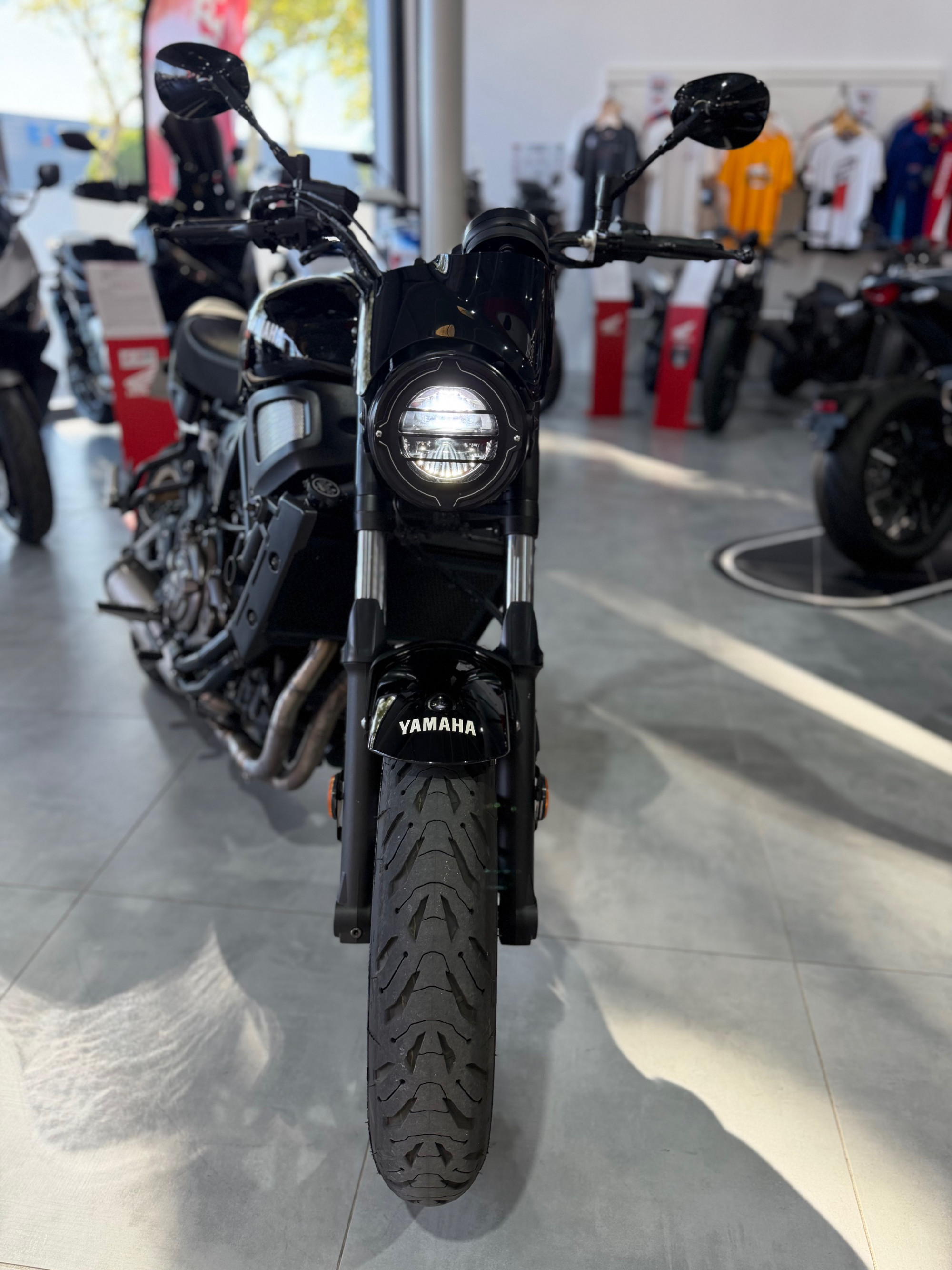 YAMAHA XSR 700