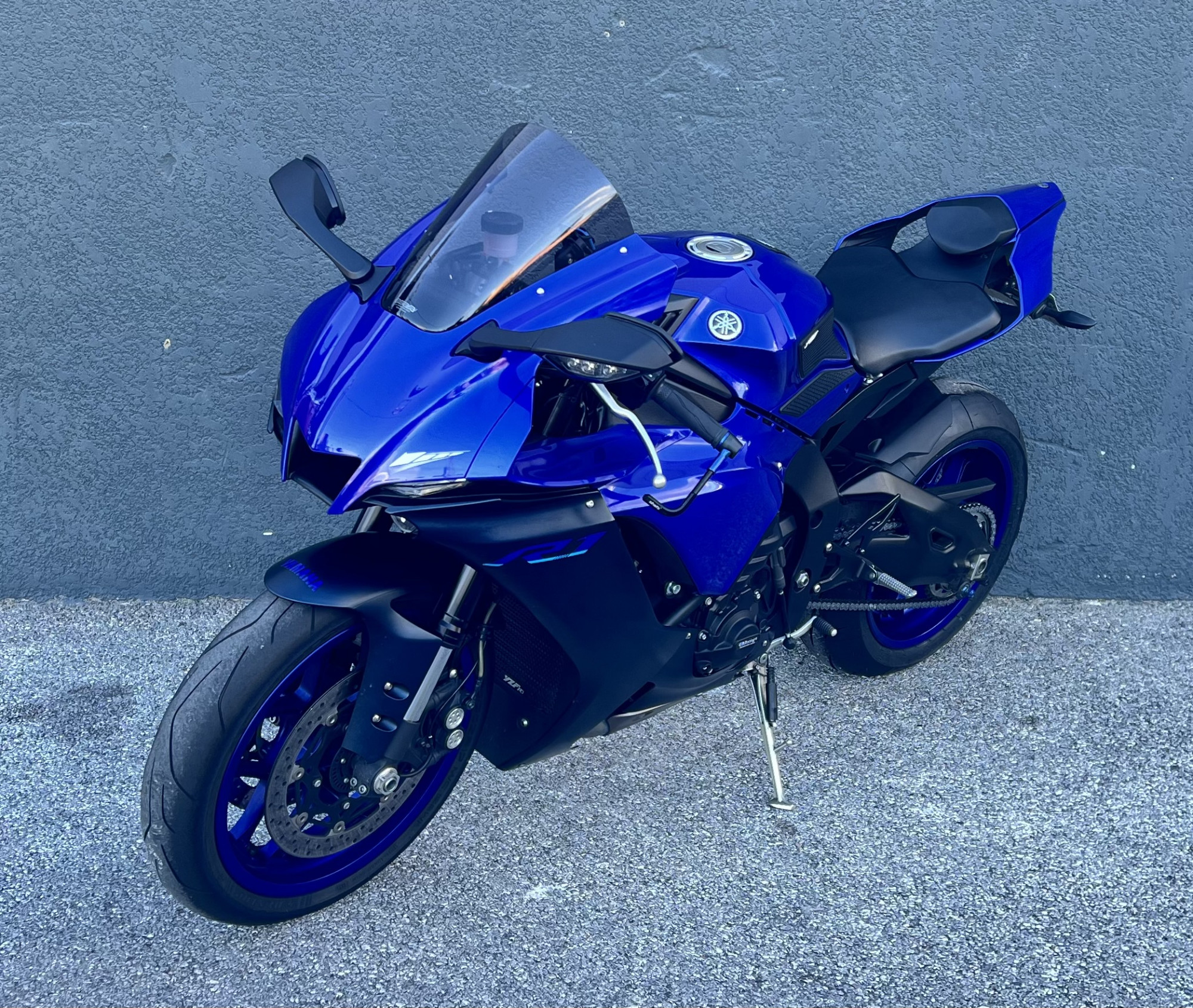 YAMAHA YZF 1000 R1 CROSS PLANE