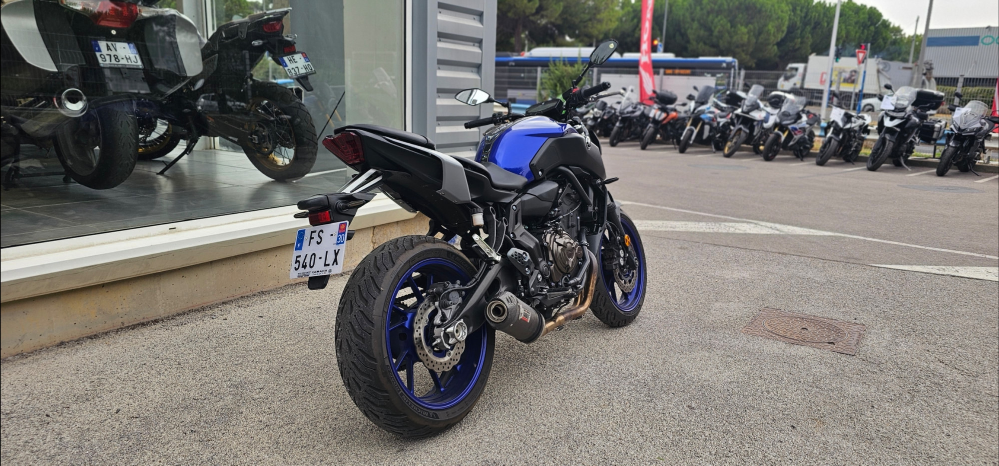 YAMAHA MT-07