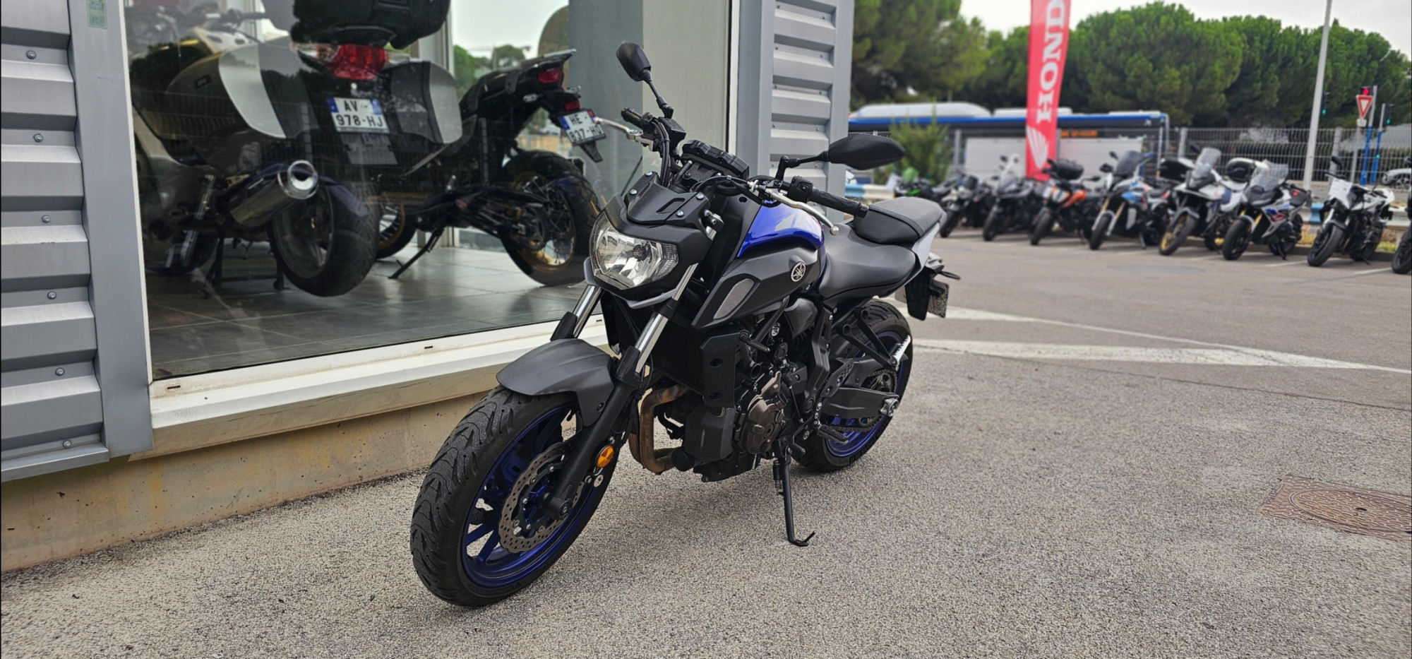 YAMAHA MT-07