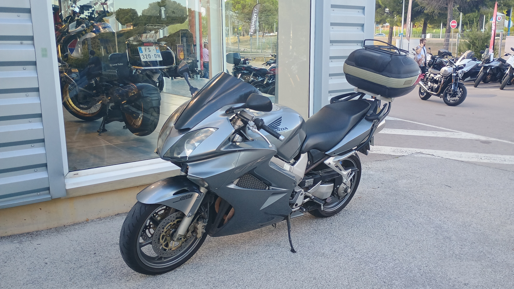 HONDA VFR 800 VTEC
