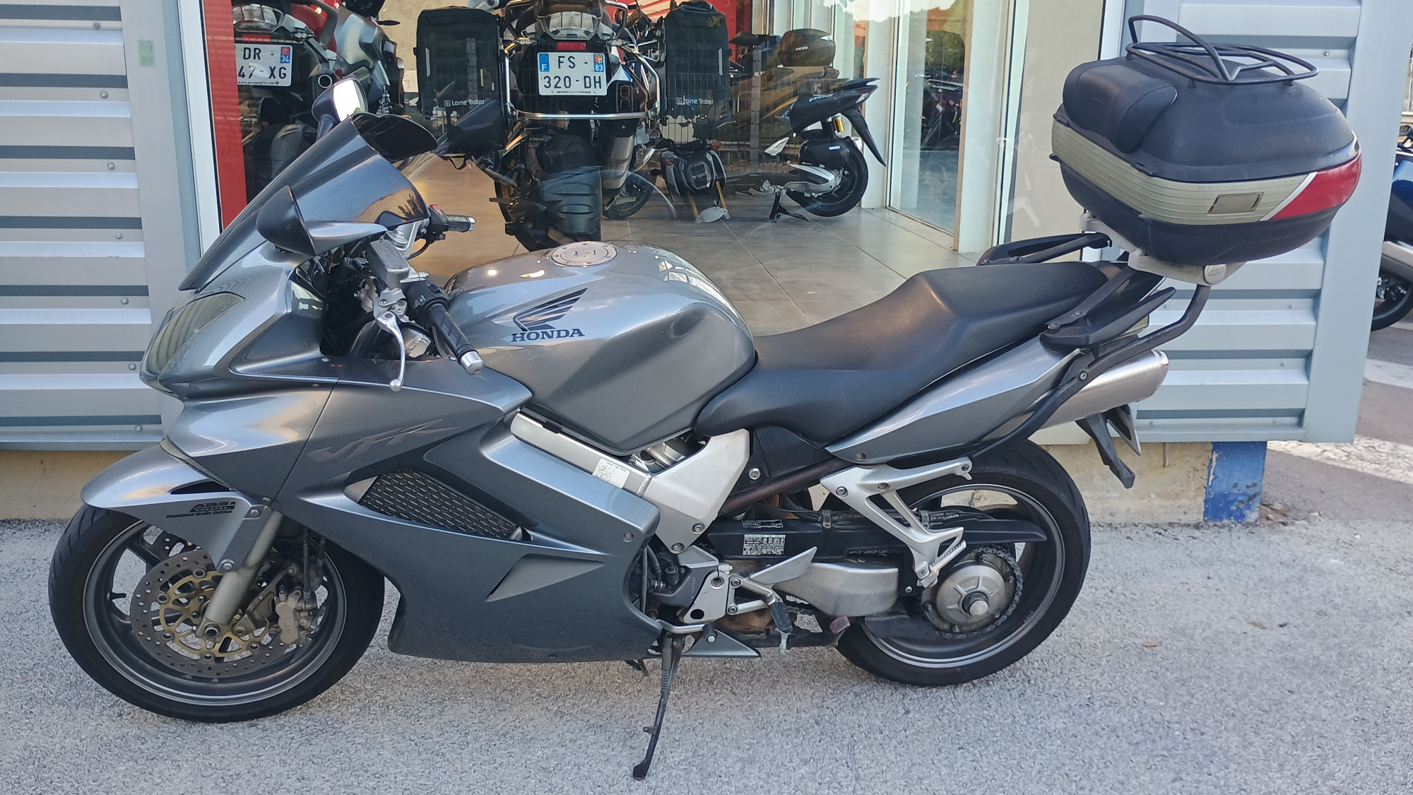 HONDA VFR 800 VTEC