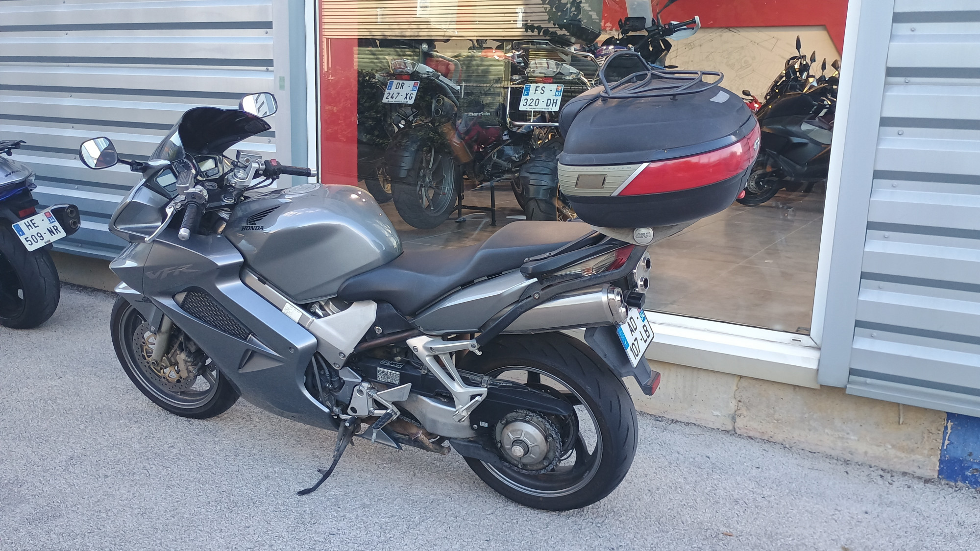 HONDA VFR 800 VTEC