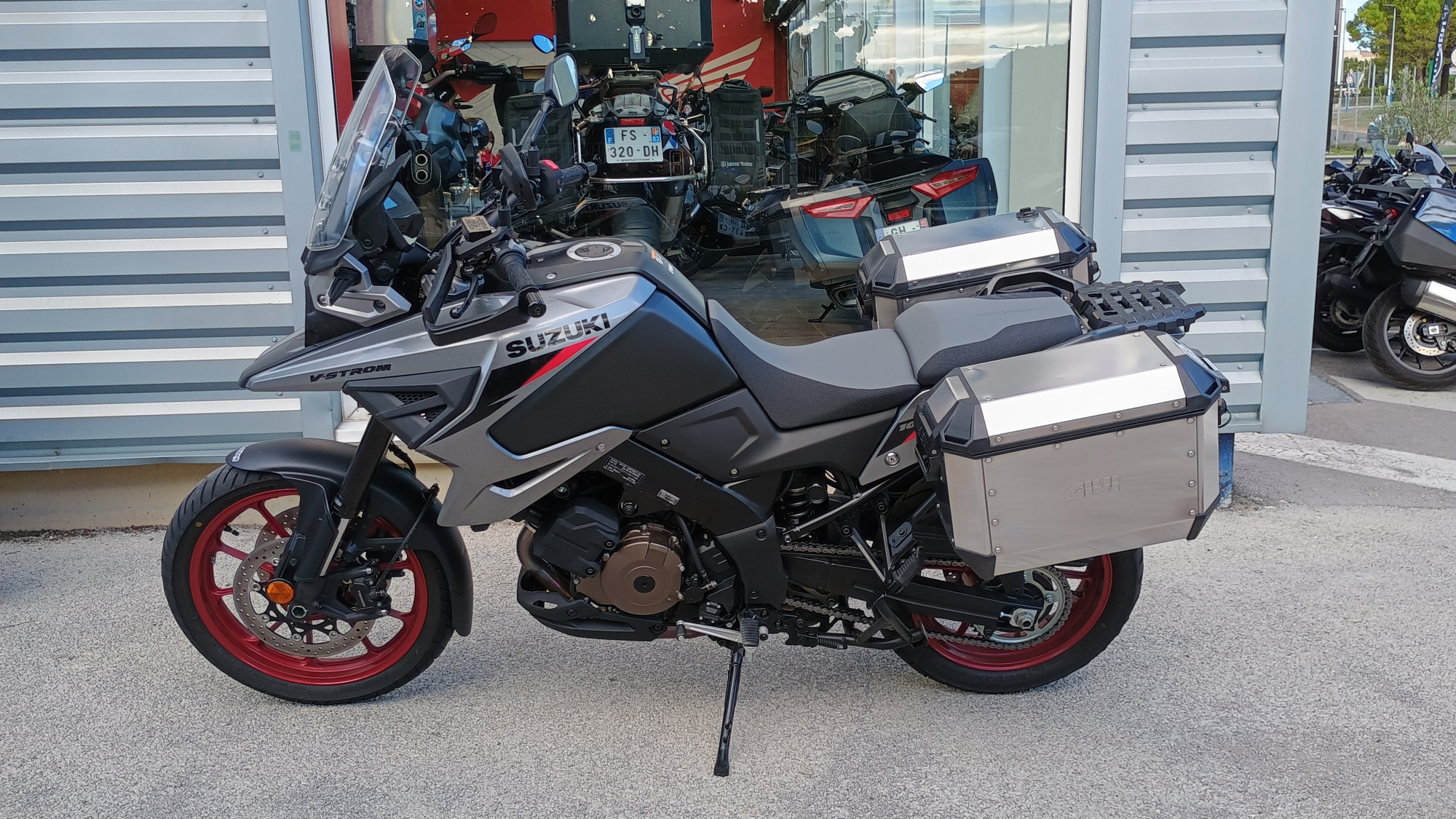 SUZUKI DL V-STROM 1050